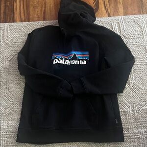 Patagonia Black Hoodie with Multicolor Logo xl